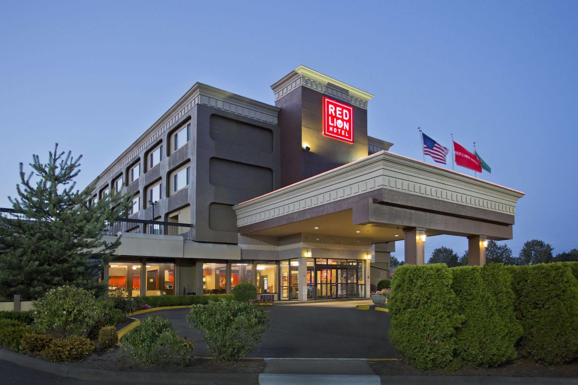 Holiday Inn Tacoma Mall, An Ihg Hotel Exterior photo